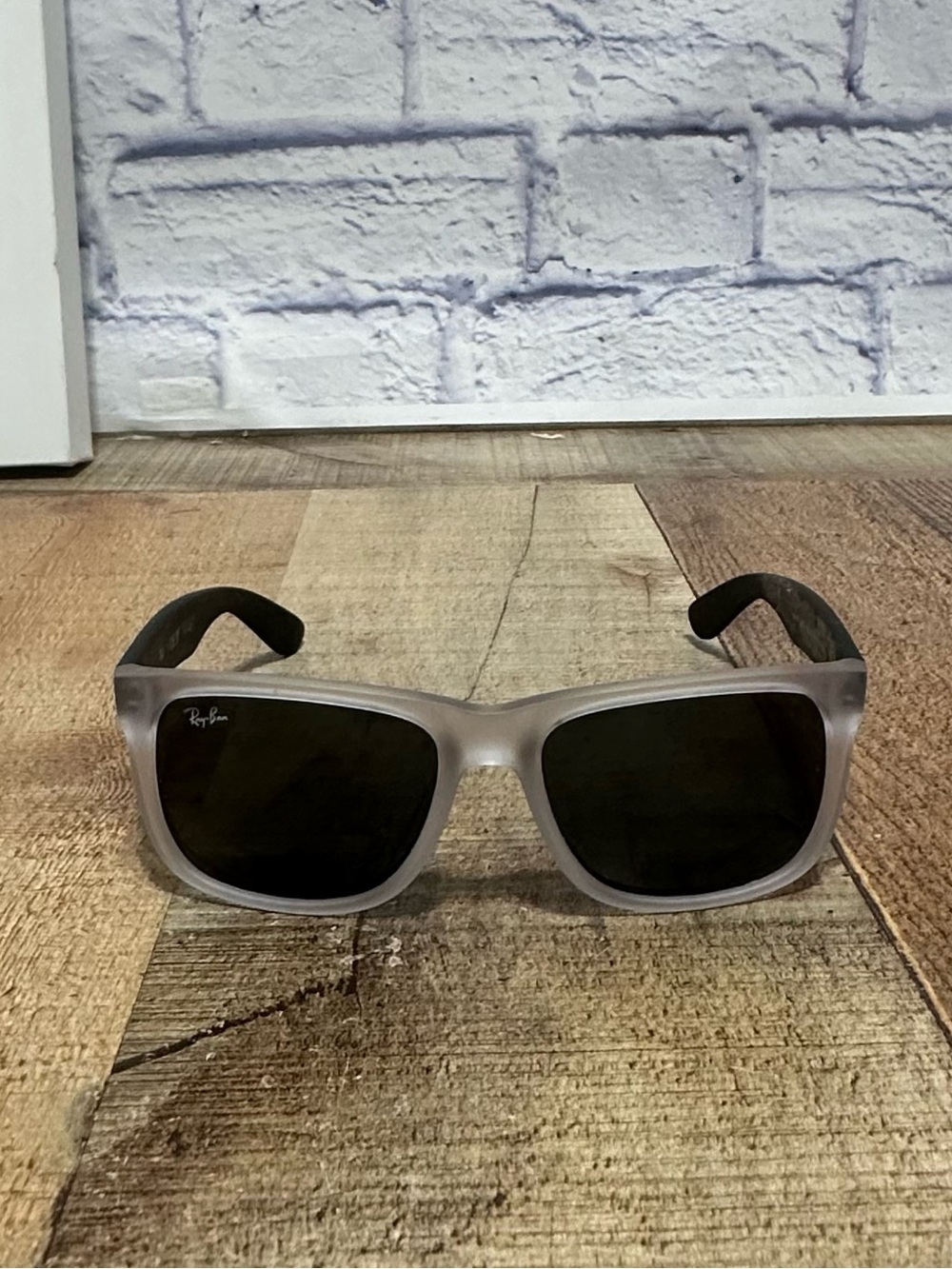 Ray-Ban Justin RB4165 Sunglasses Good pre owned condition. - these are new so th